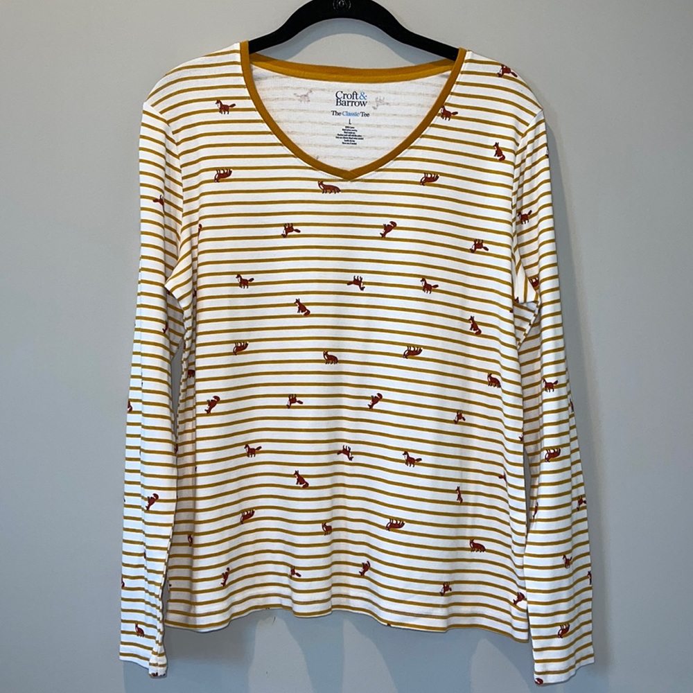 Croft & BarrowThe Classic Tee Long Sleeve Top Fox Print Striped V Neck L